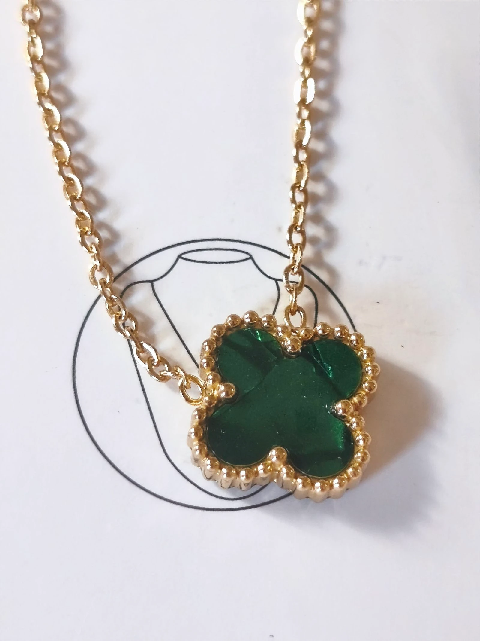 Set of luminous green clover necklace, bracelet and earrings with unalterable golden chain – photo 5
